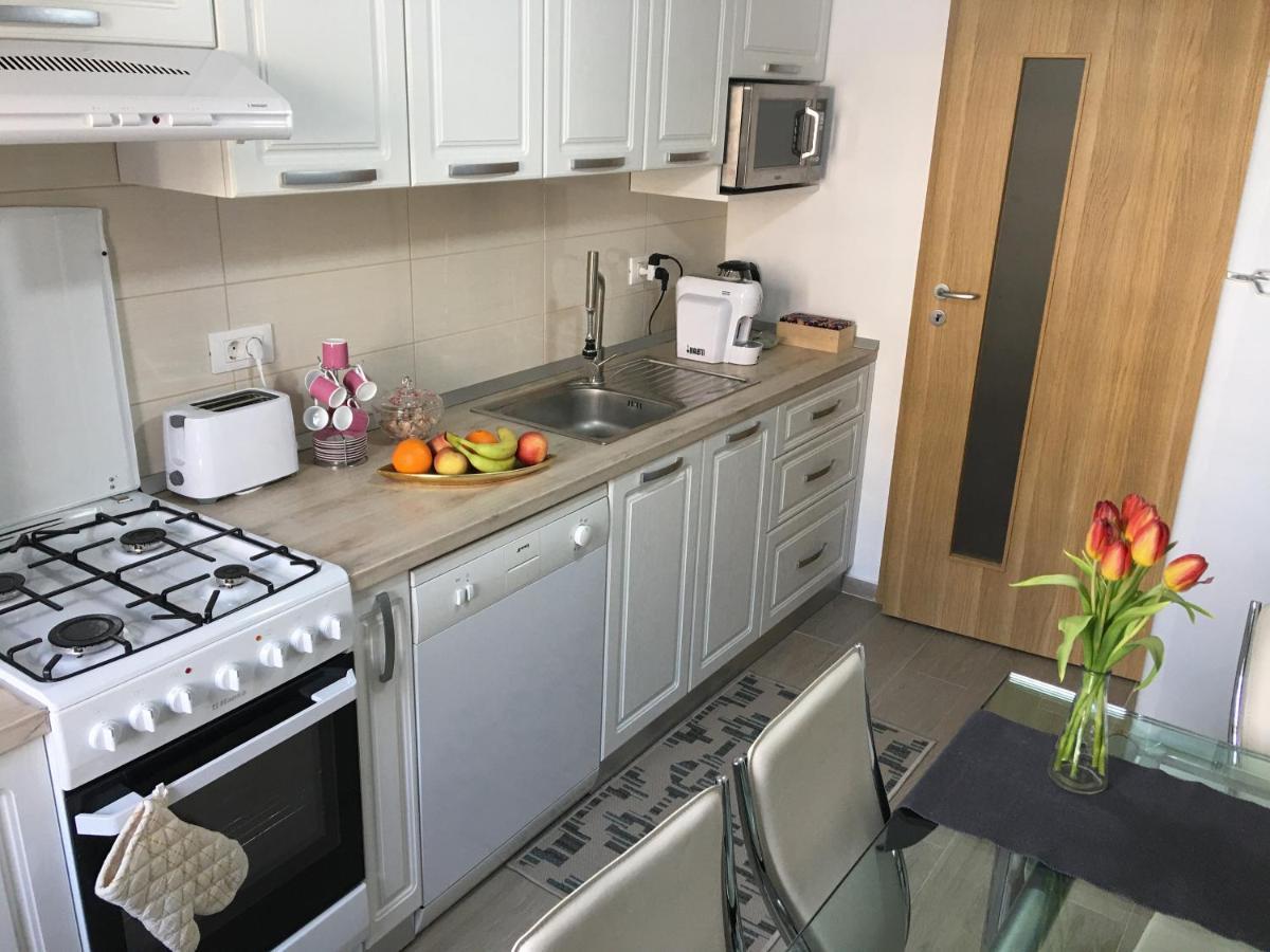 Elegantza Suites Braşov Esterno foto