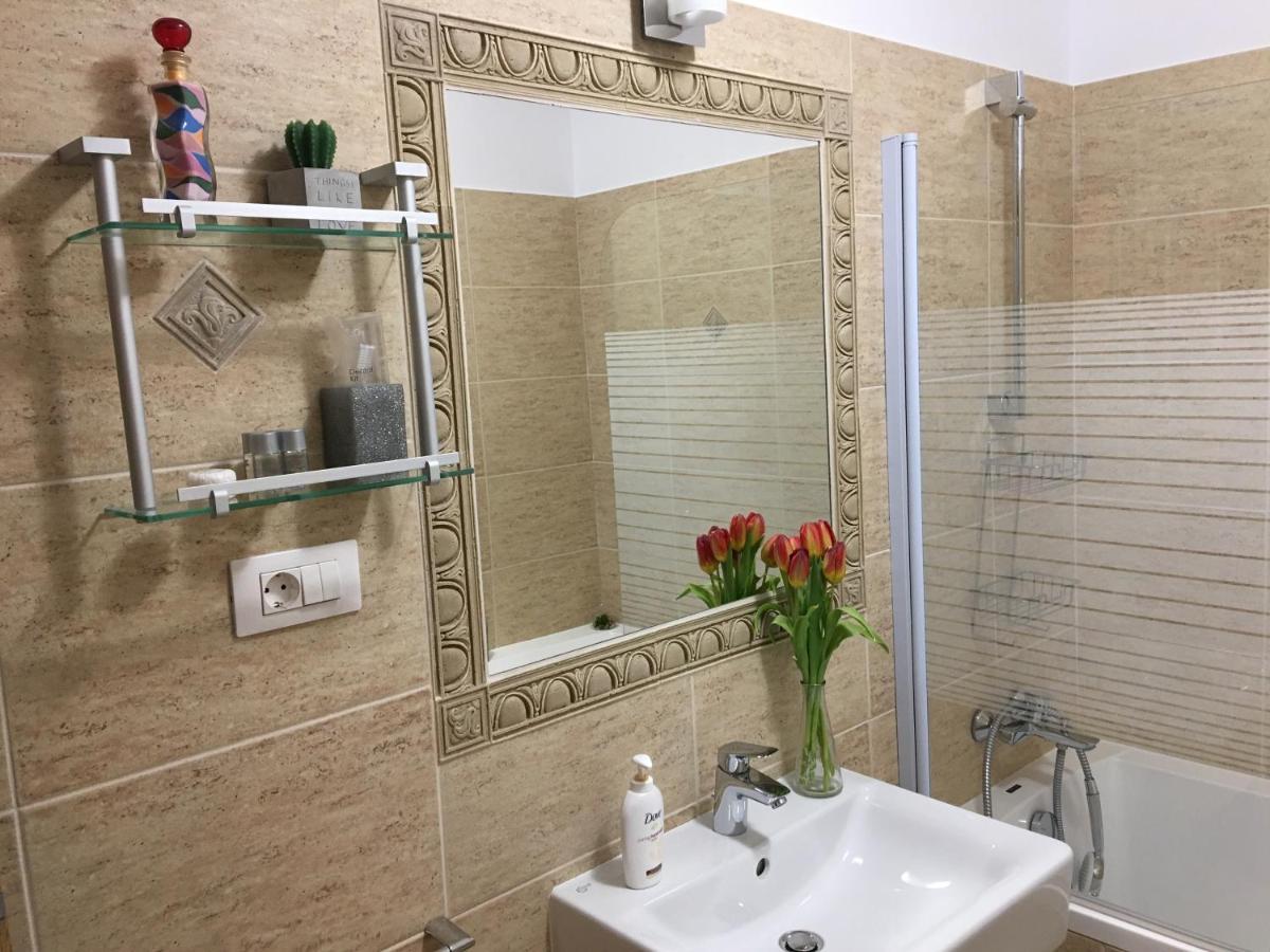 Elegantza Suites Braşov Esterno foto